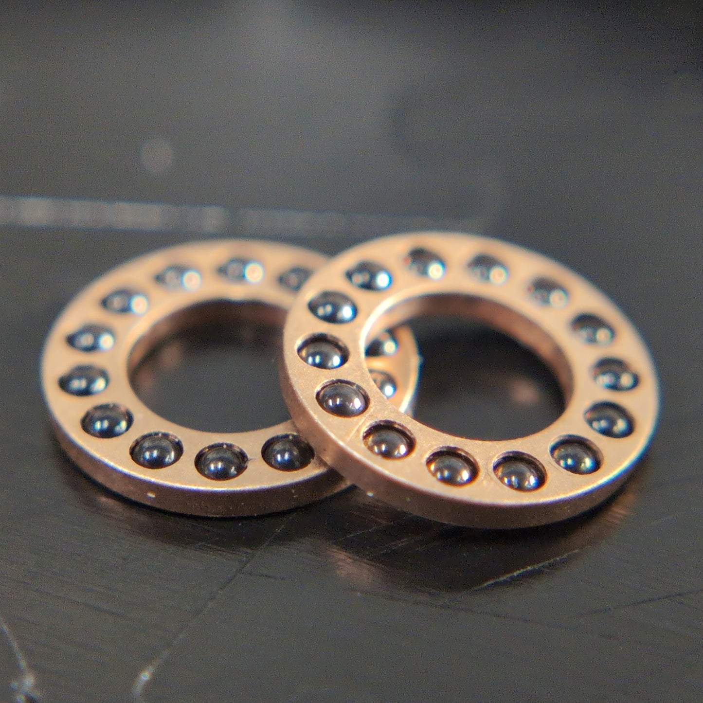 Cage Bearings - Pivot: 4mm Ceramic Bearings: 1mm (14 ball)