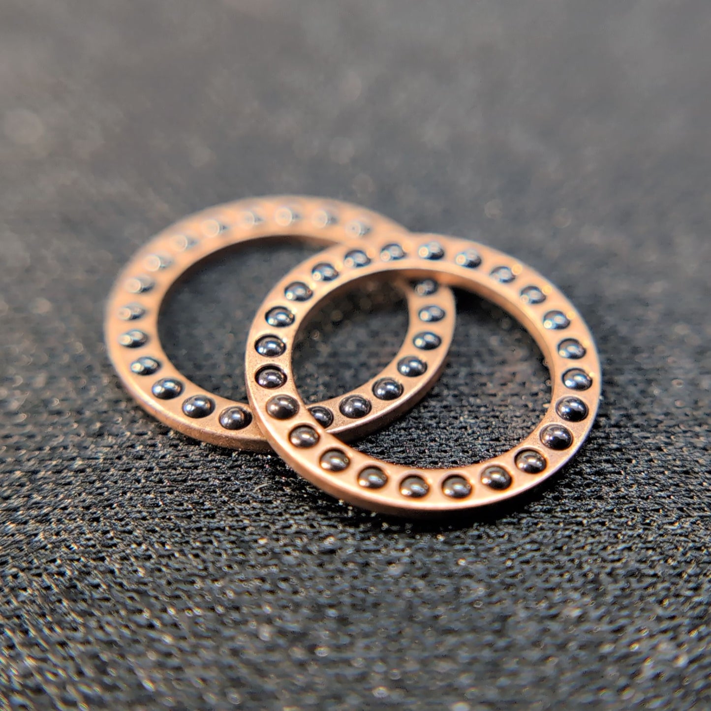Cage Bearings - Pivot: 8mm Ceramic Bearings: 1mm (24 ball)