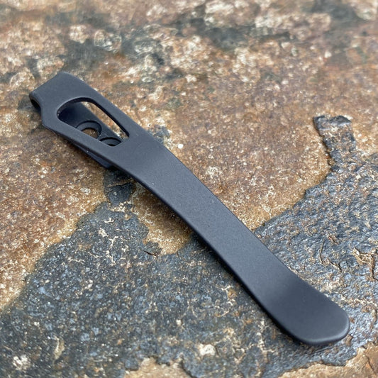 Knafs Lander Clip - Blacksmith