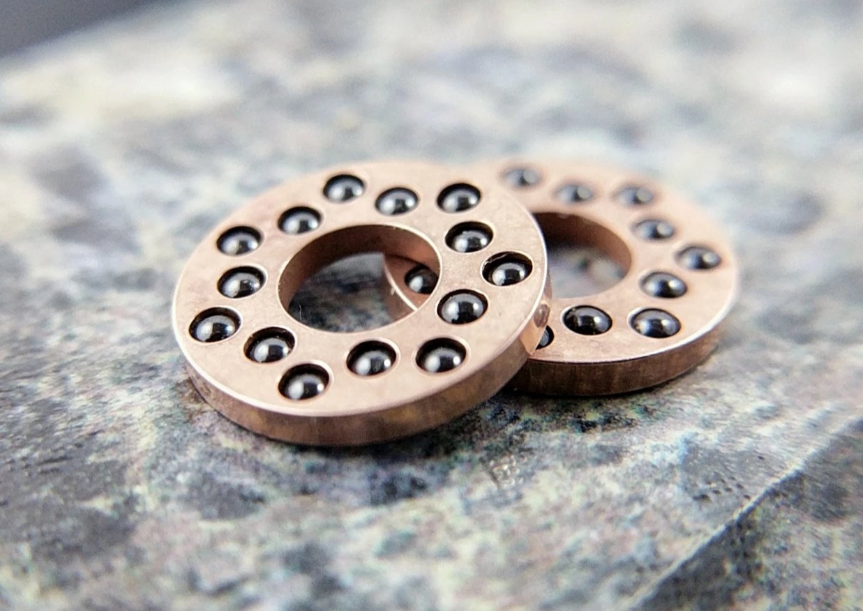 Cage Bearings - Pivot: 3/16"<br>Ceramic Bearings: 1/16 in (14 ball)