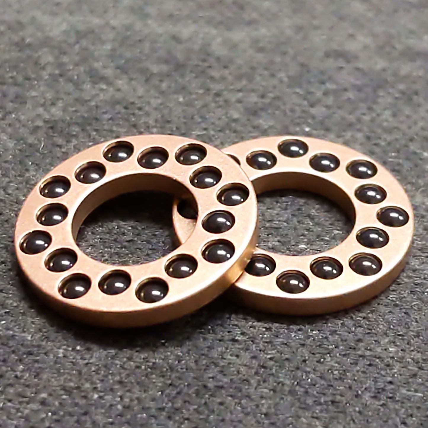Cage Bearings - Pivot: 6mm<br>Ceramic Bearings: 1/16 in (16 ball)